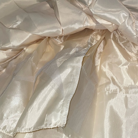 NWT Gorgeous Girls Dress - Picture 4 of 9